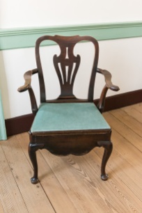Close Stool Chair (1)