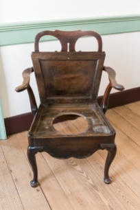 Close Stool Chair (3)